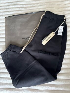 NWT Essentials Fear of God Jet Black Drawstring Jogger Sweatpants